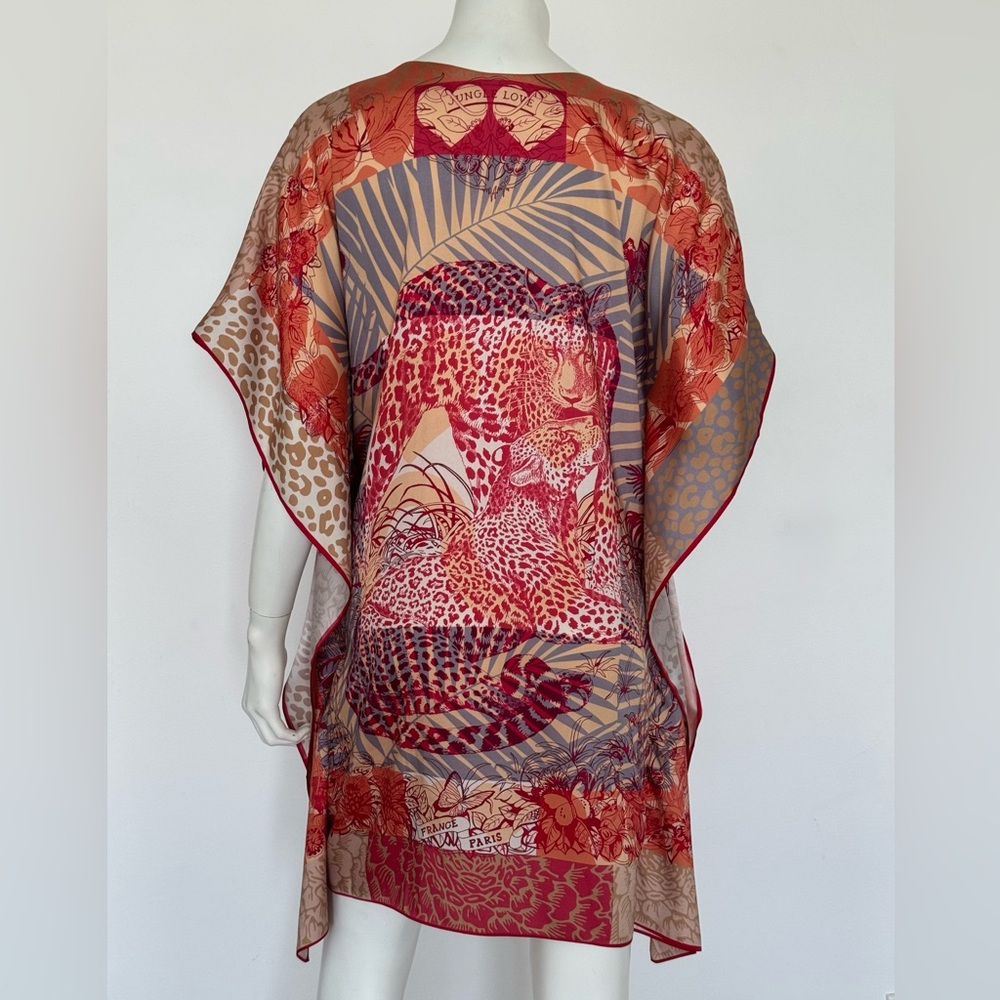 Elegant Animal Print short kaftan, mixed silk, V-neck, size S. - Picture 6 of 8
